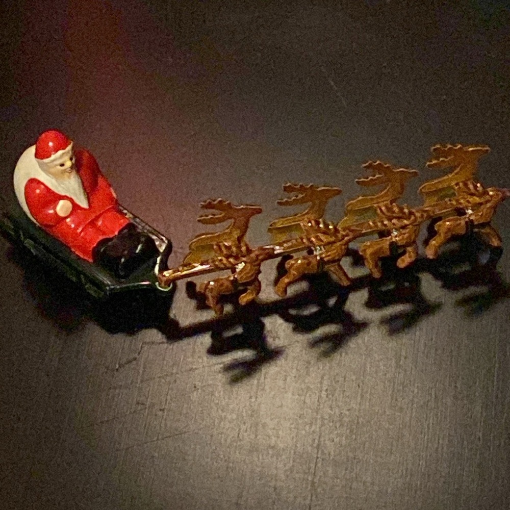 Vintage Up on the roof top Department 56 Santa with reindeer 1989 ✳️ see note